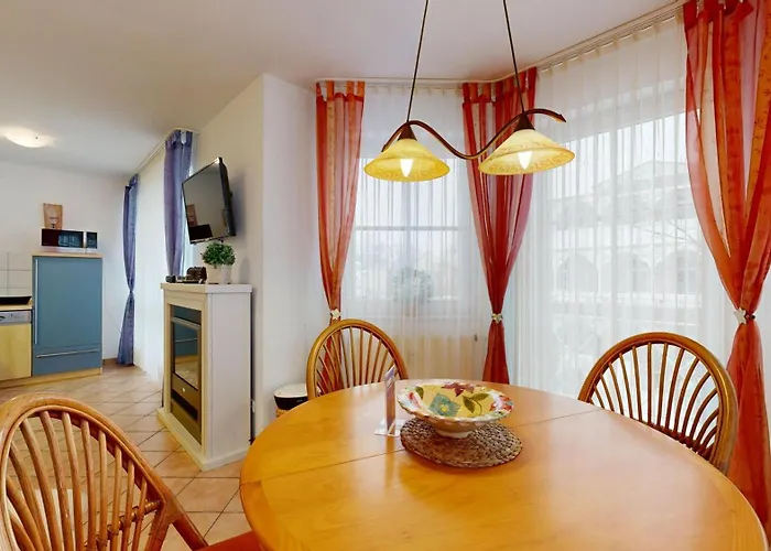 Strandnahe Mit Balkon, Wohnpark Granitz 31, * Binz